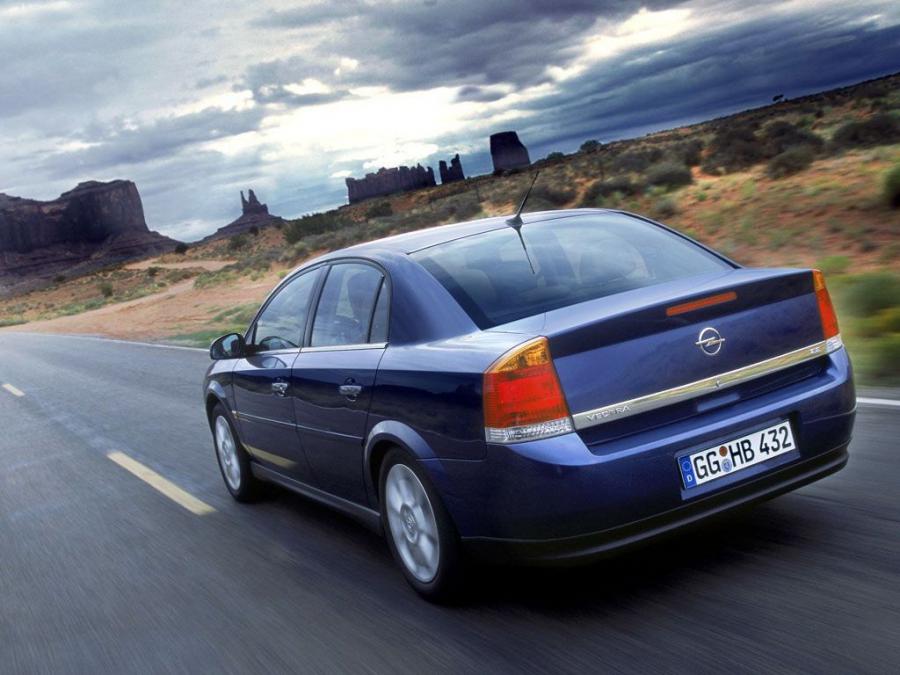  Opel Vectra 2002 года  (фото 12 из 23)